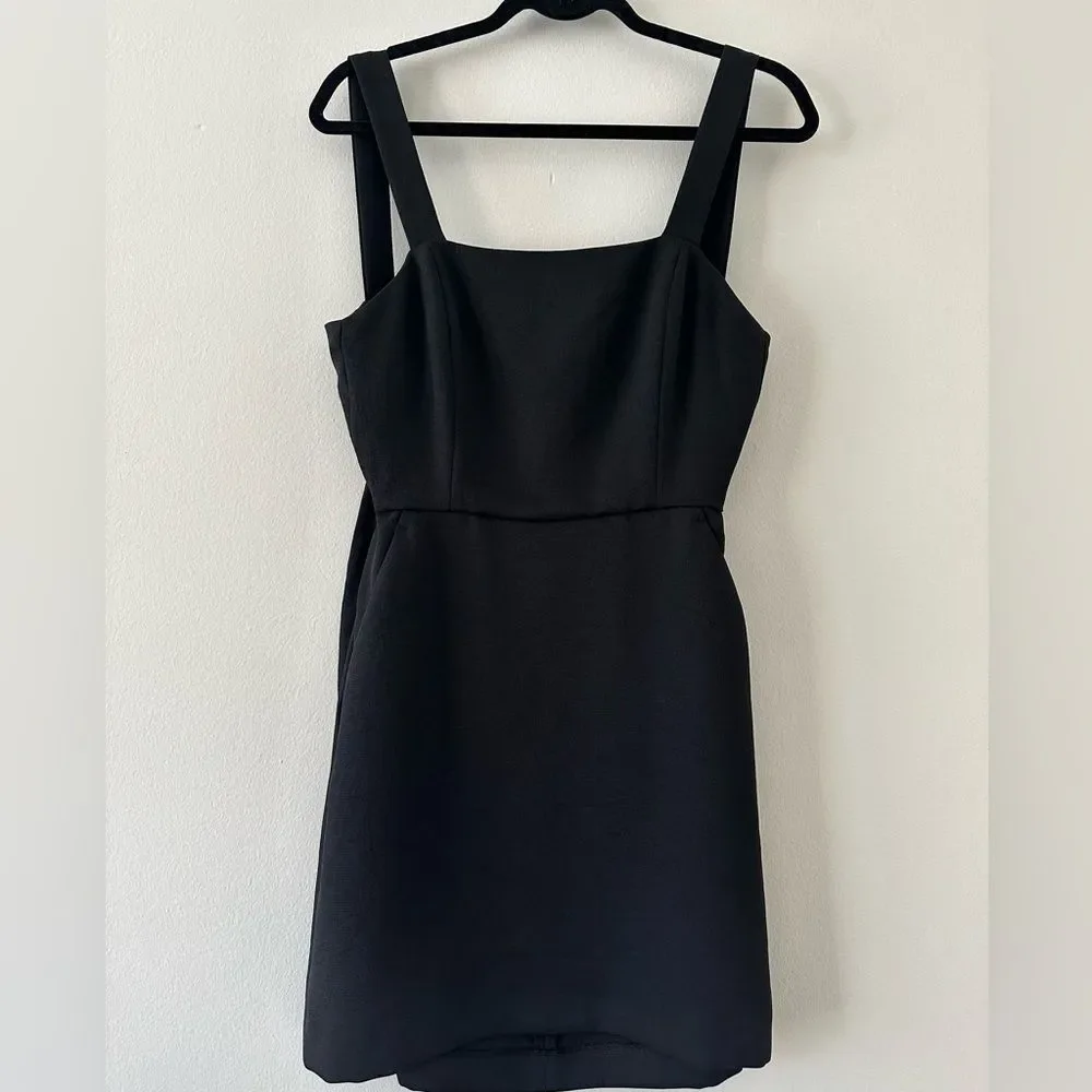 Aritzia Wilfred Aperature Tie-Back Mini Dress Size 4 Black Chic Classic Aritzia Wilfred Aperature Tie-Back Mini Dress Size 4 Black Chic Classic
